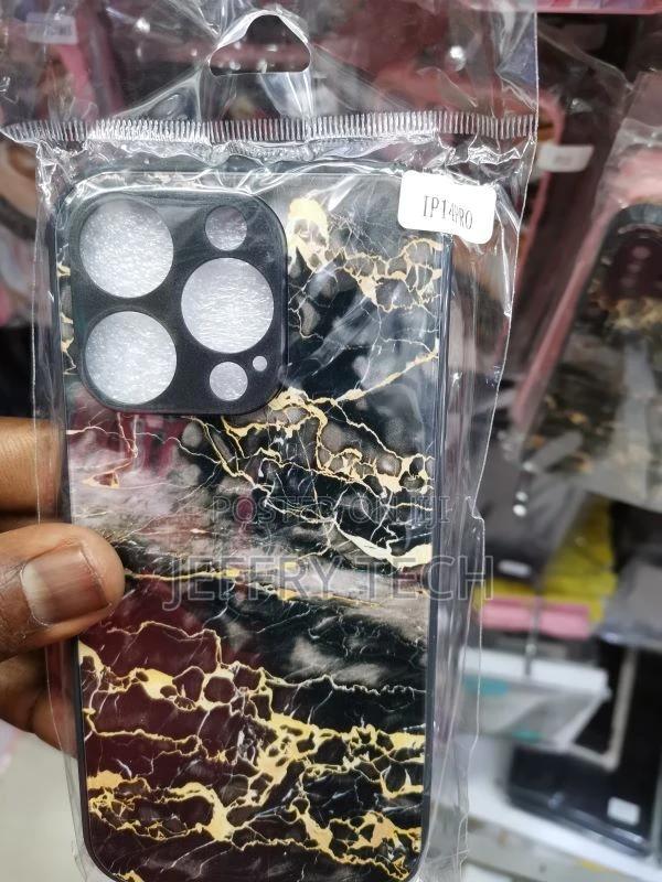 Marble iPhone 14 Pro Case Black - main view