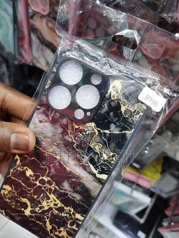 Marble iPhone 14 Pro Case Black - thumbnail 3