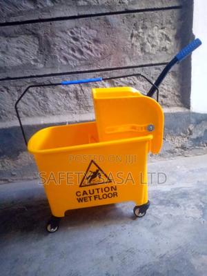 Cleaning Bucket - thumbnail 2