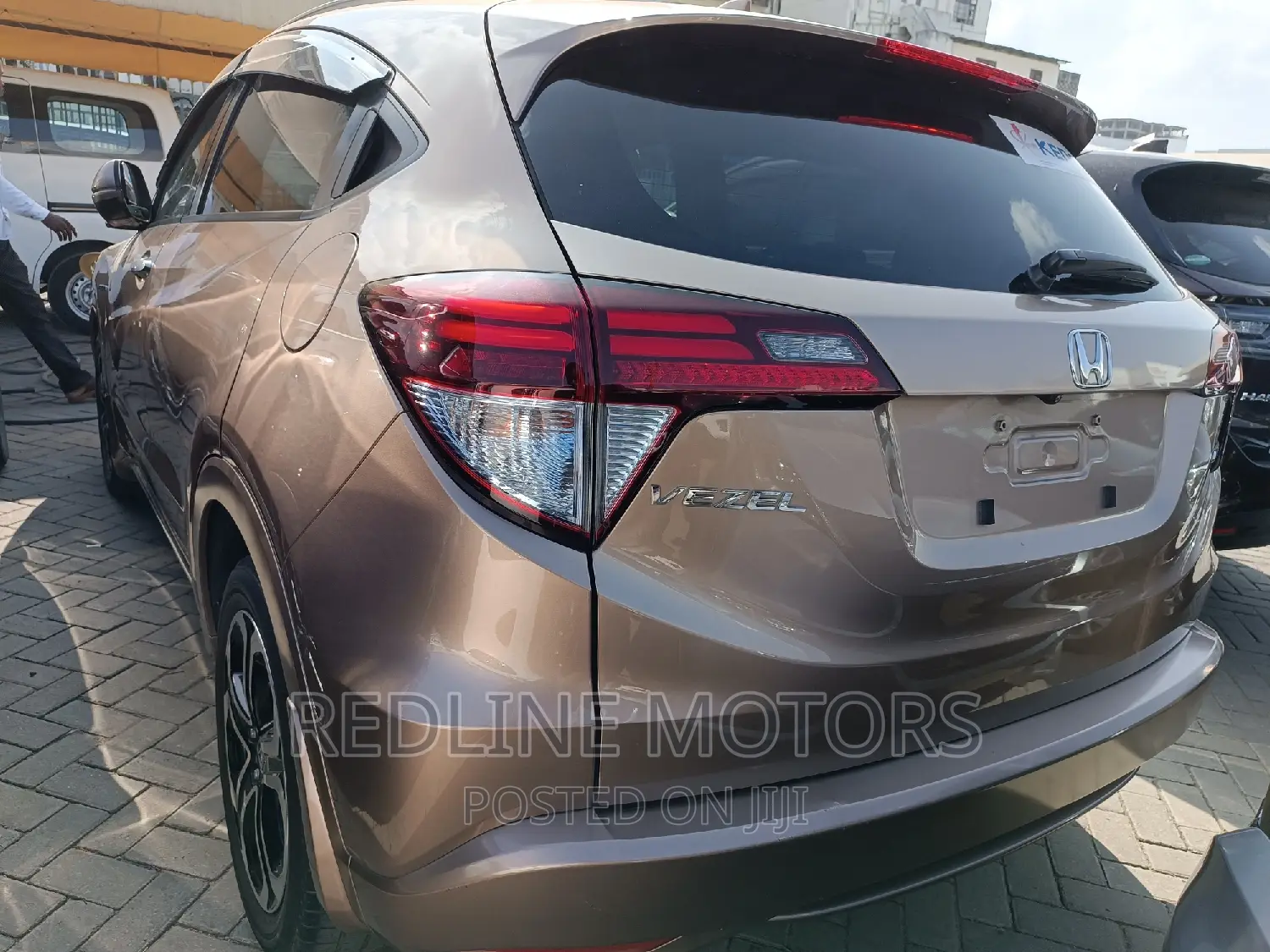 Honda Vezel 1.5 Hybrid 2WD 2016 Gold