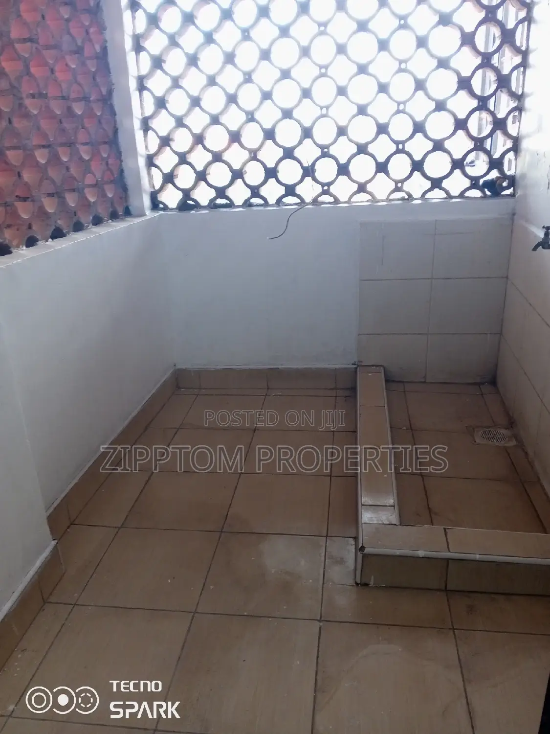 3bdrm Apartment in Mbagathi Way for rent
