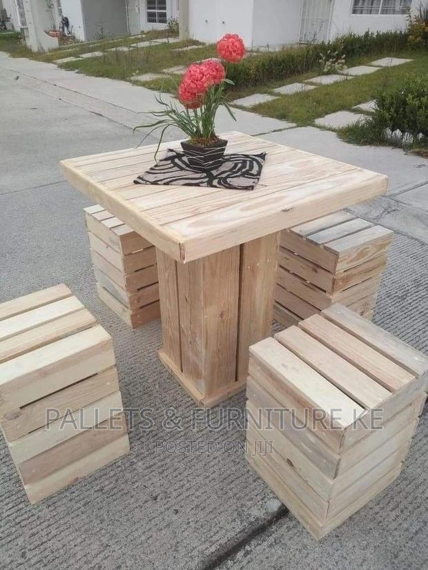 Picnic Set(4-Crates and Table )