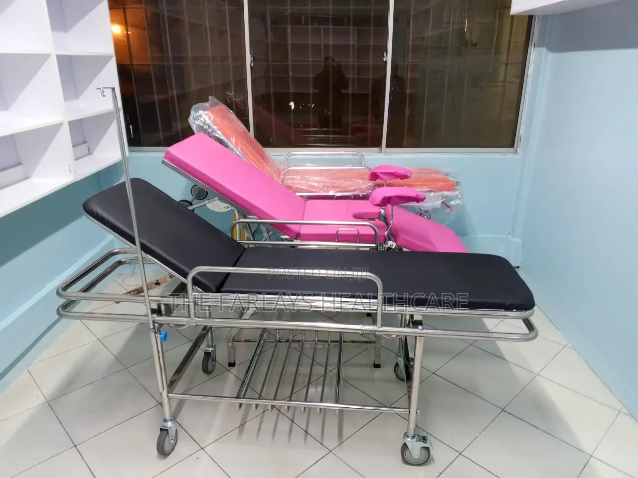 Patient Stretcher With Adjustable Headrest