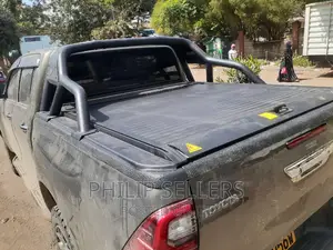 Nstalled on This Toyota Hilux Sportech Manual Rollerl