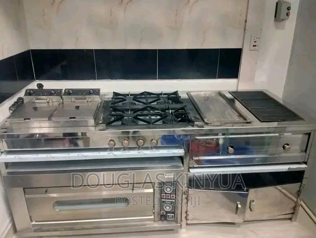 Combined Cooking Unit/ Cooking Range. - main view