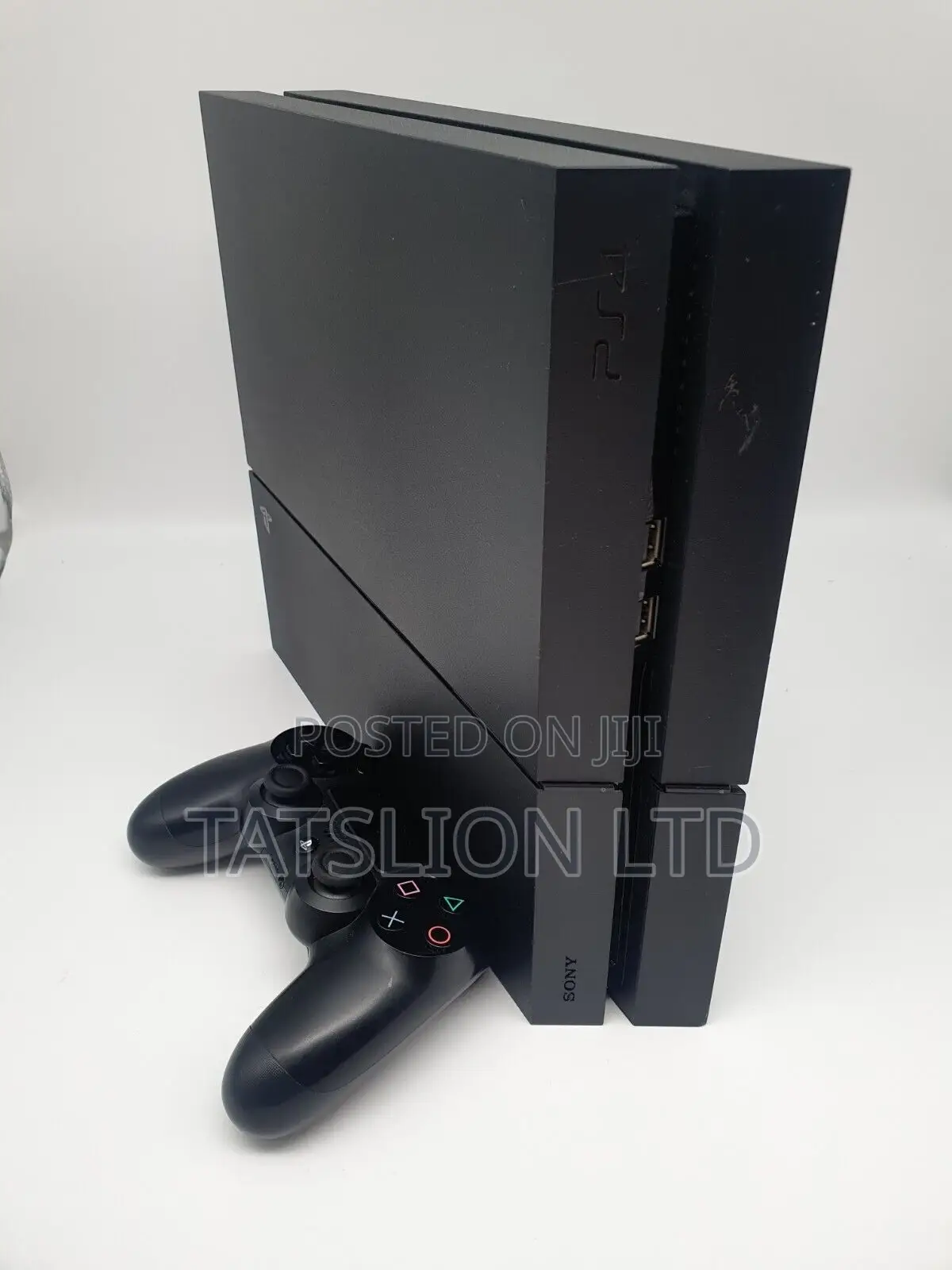 Playstation 4 Standard With One Controller