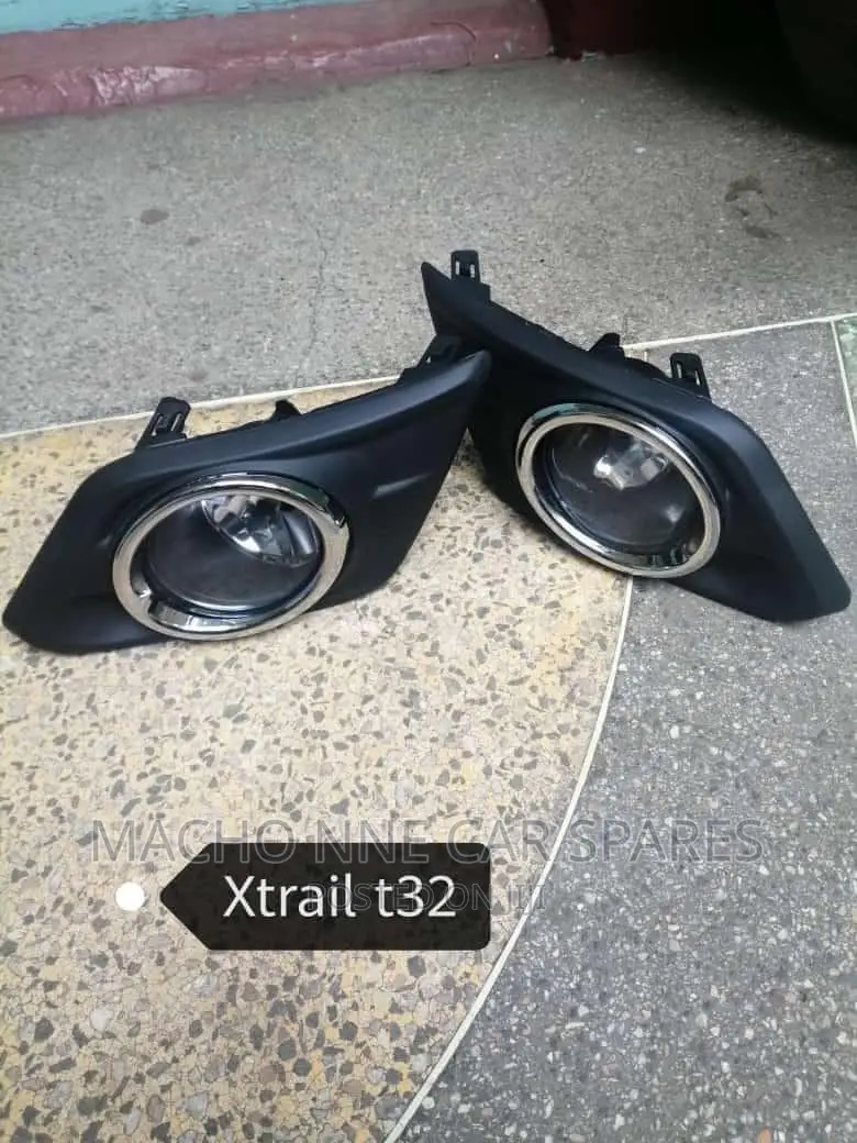Nissan Xtrail NT32 Fog-Cover(Each)