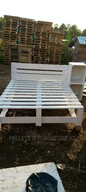 4 by 6 Pallet Bed