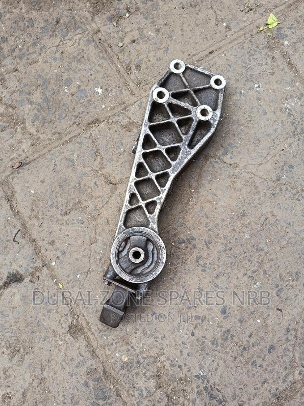 Voxy, Ipsum,Noah, Vanguard Rav 4 Differential Arms/Mounts. - thumbnail 6