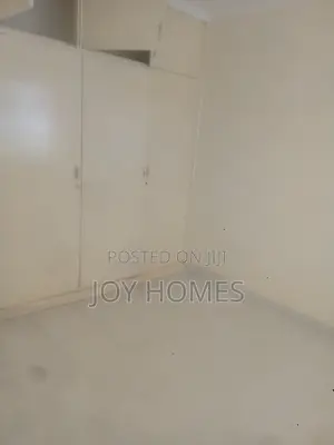 3bdrm Apartment in South C for rent