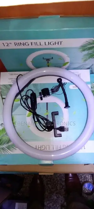 12 Inches Fill Light Blacket.Three Led Right Mode
