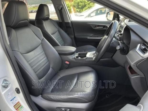 Toyota RAV4 2019 Pearl - thumbnail 6