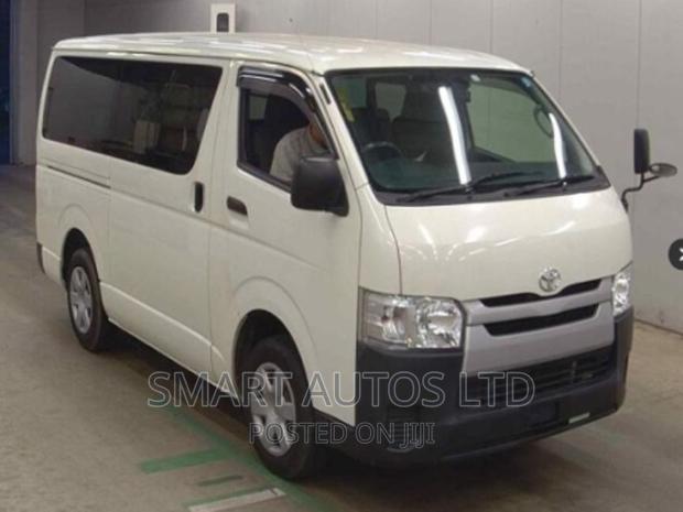 Toyota HiAce 2016 White