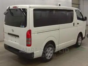 Toyota HiAce 2016 White