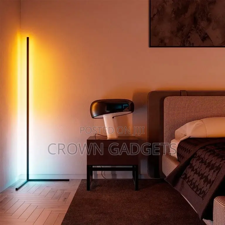 Dimmable Standing Lamp With Remote Control