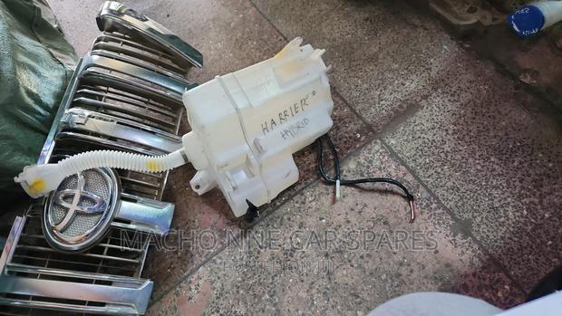 Toyota Harrier 2014-2018 Washerbottle (Hybrid) - main view
