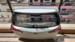 Toyota Auris 2015 Boot