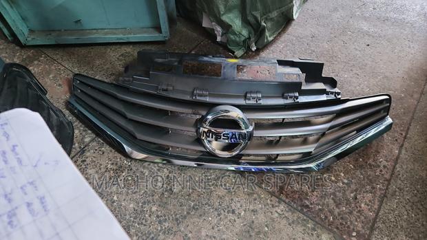 Nissan Note E12 Front Grill