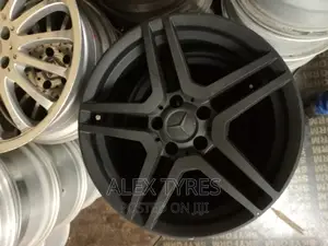 Size 17 Inches Mercedes Benz Alloy Back Rims