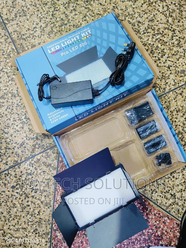 Professional Photo Video LED Light Kit Pro LED 600plus - main view