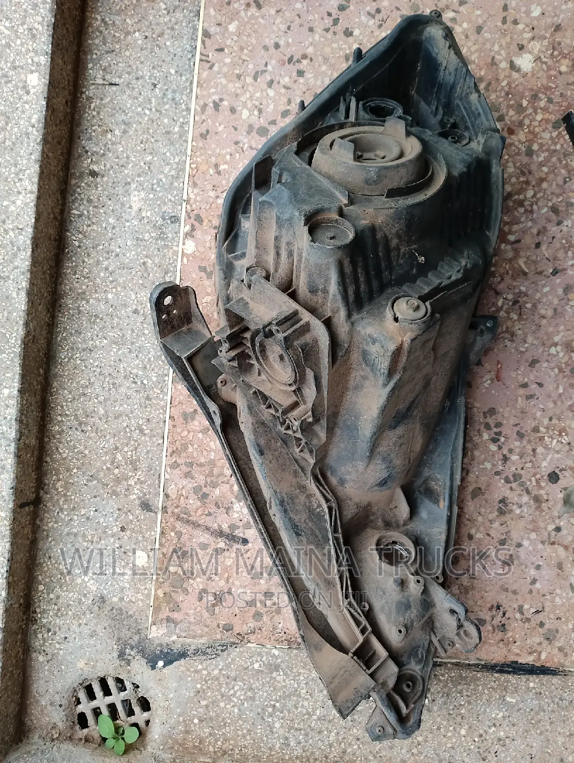 Honda Fit 2009 Non-Xenon Headlight