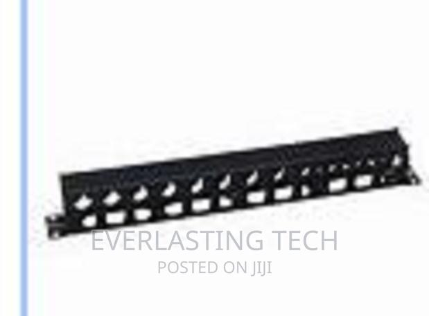 .Siemon 1U Cable Manager Hanger - main view