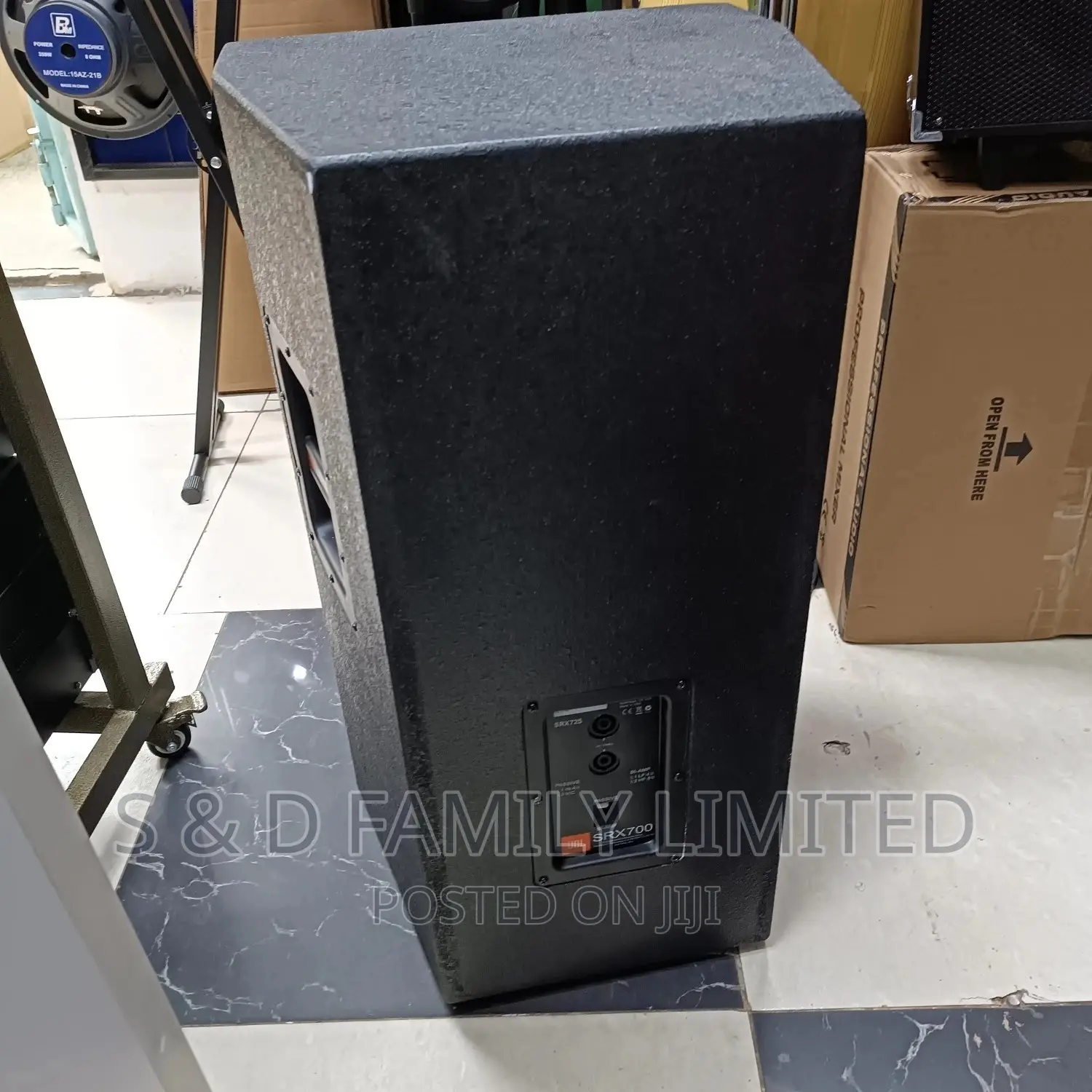 SRX 715 JBL