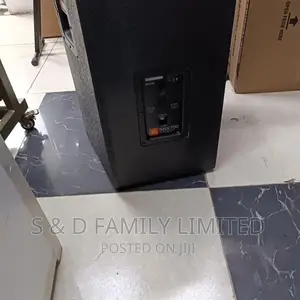 SRX 715 JBL