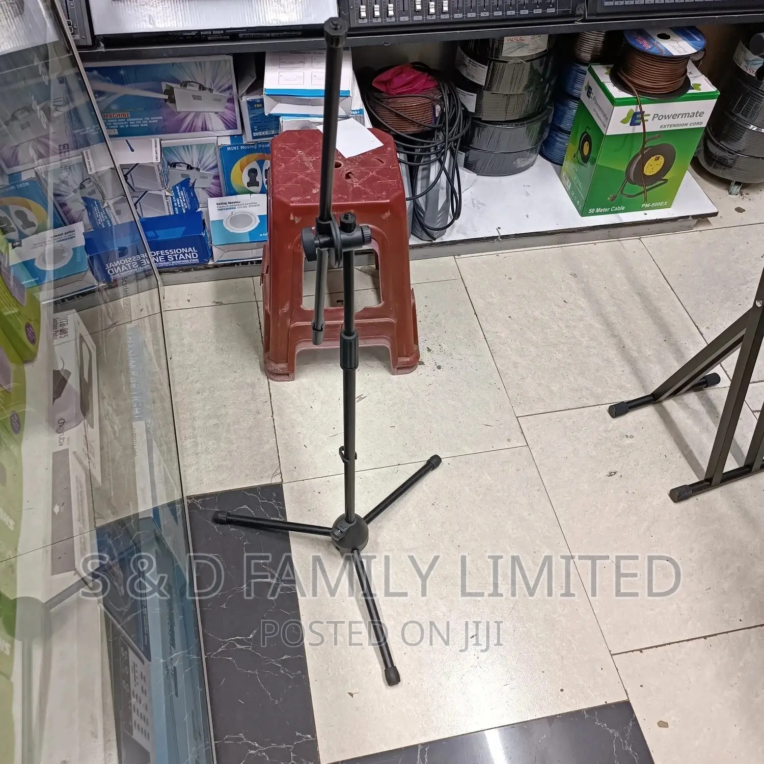 UKC Tripod Stand