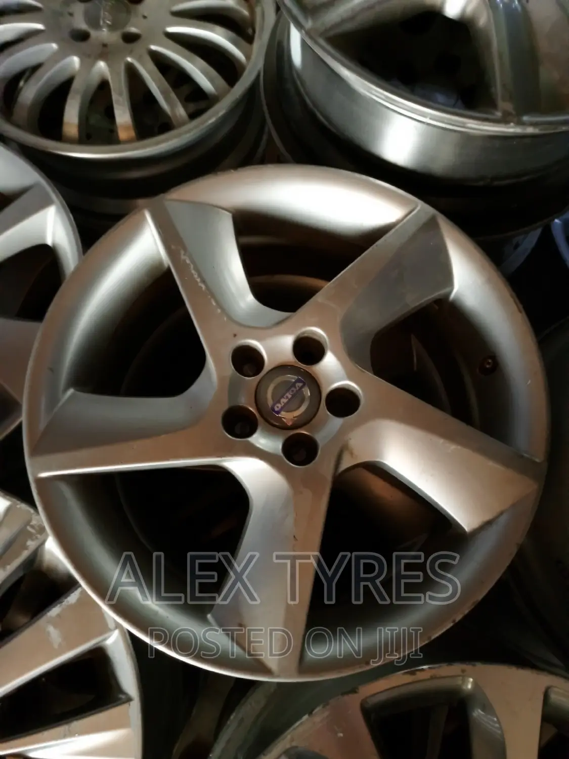 Size 18 Inches Volvo Alloy Japan Rims Set