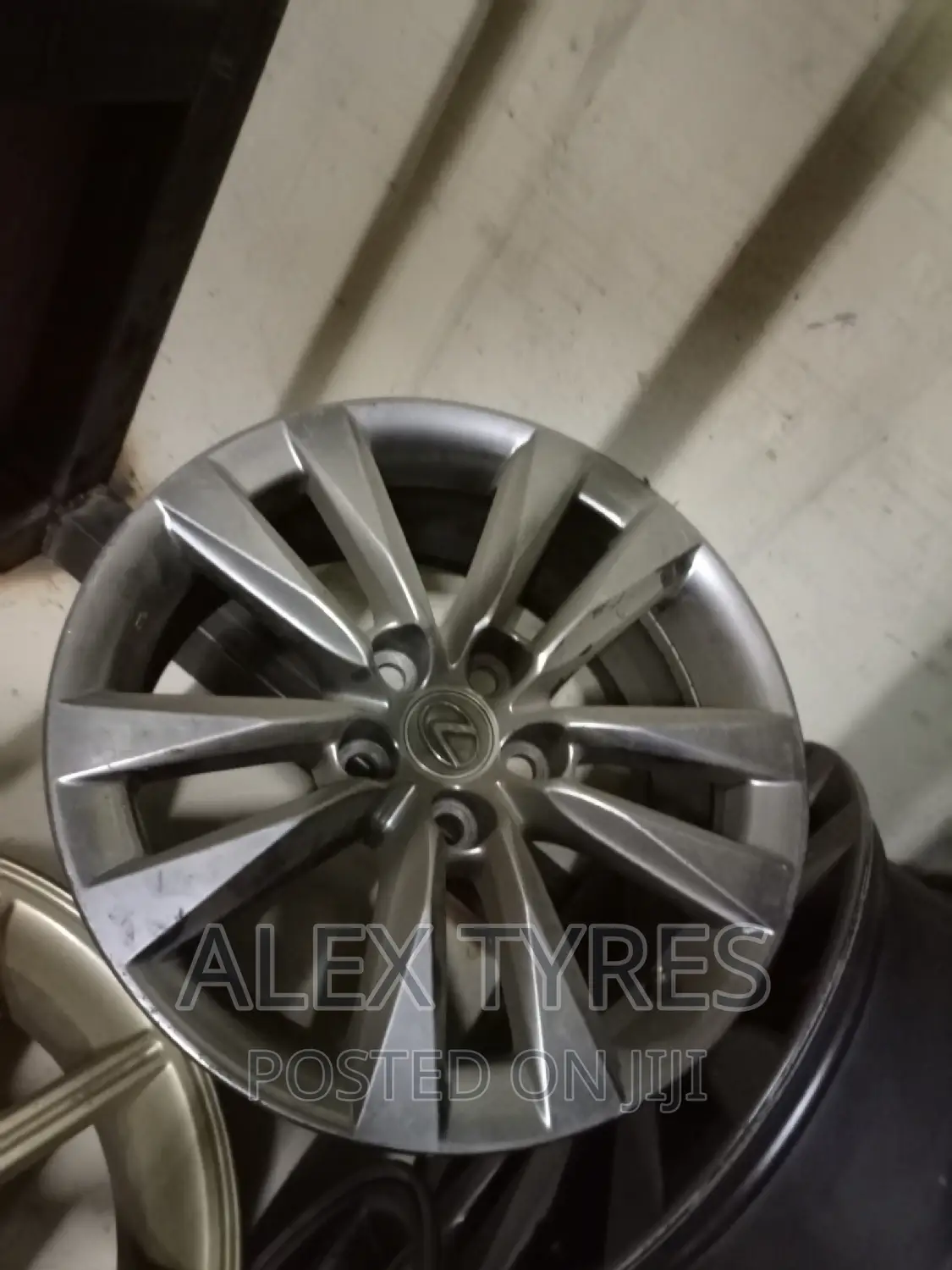 Size 17 Inches Lexus New Model Alloy Rims Set