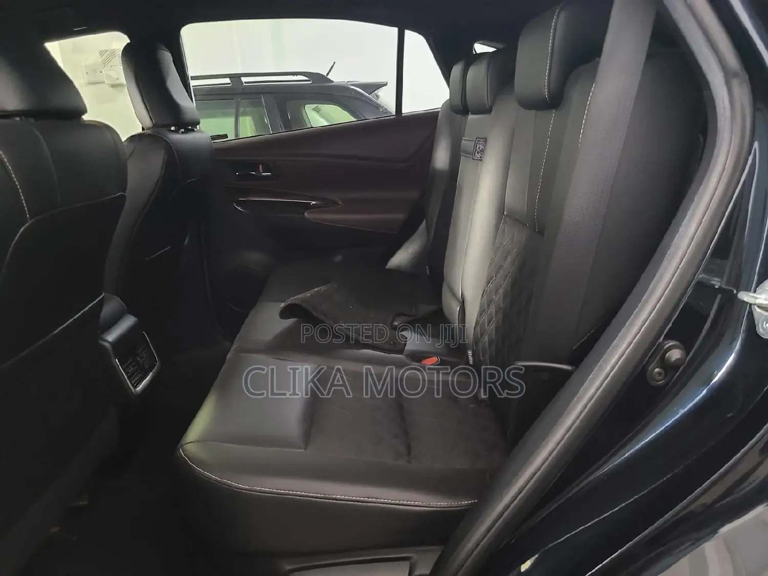 Toyota Harrier 2.0 4WD 2016 Blue