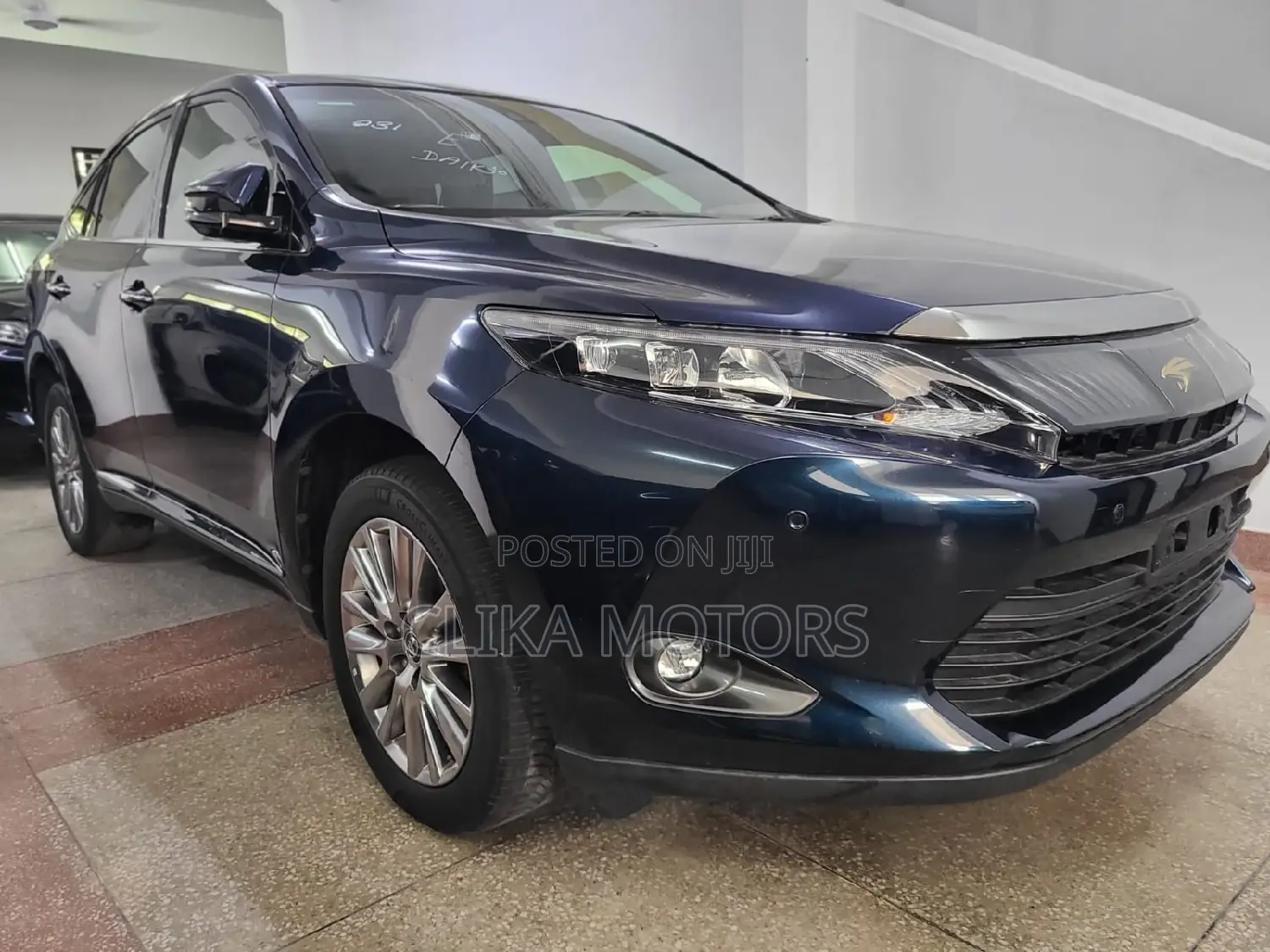 Toyota Harrier 2.0 4WD 2016 Blue