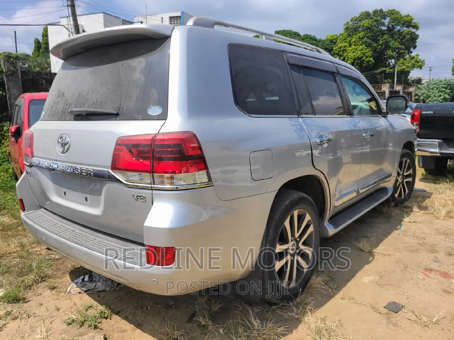 Toyota Land Cruiser 4.6 V8 ZX 2016 Silver