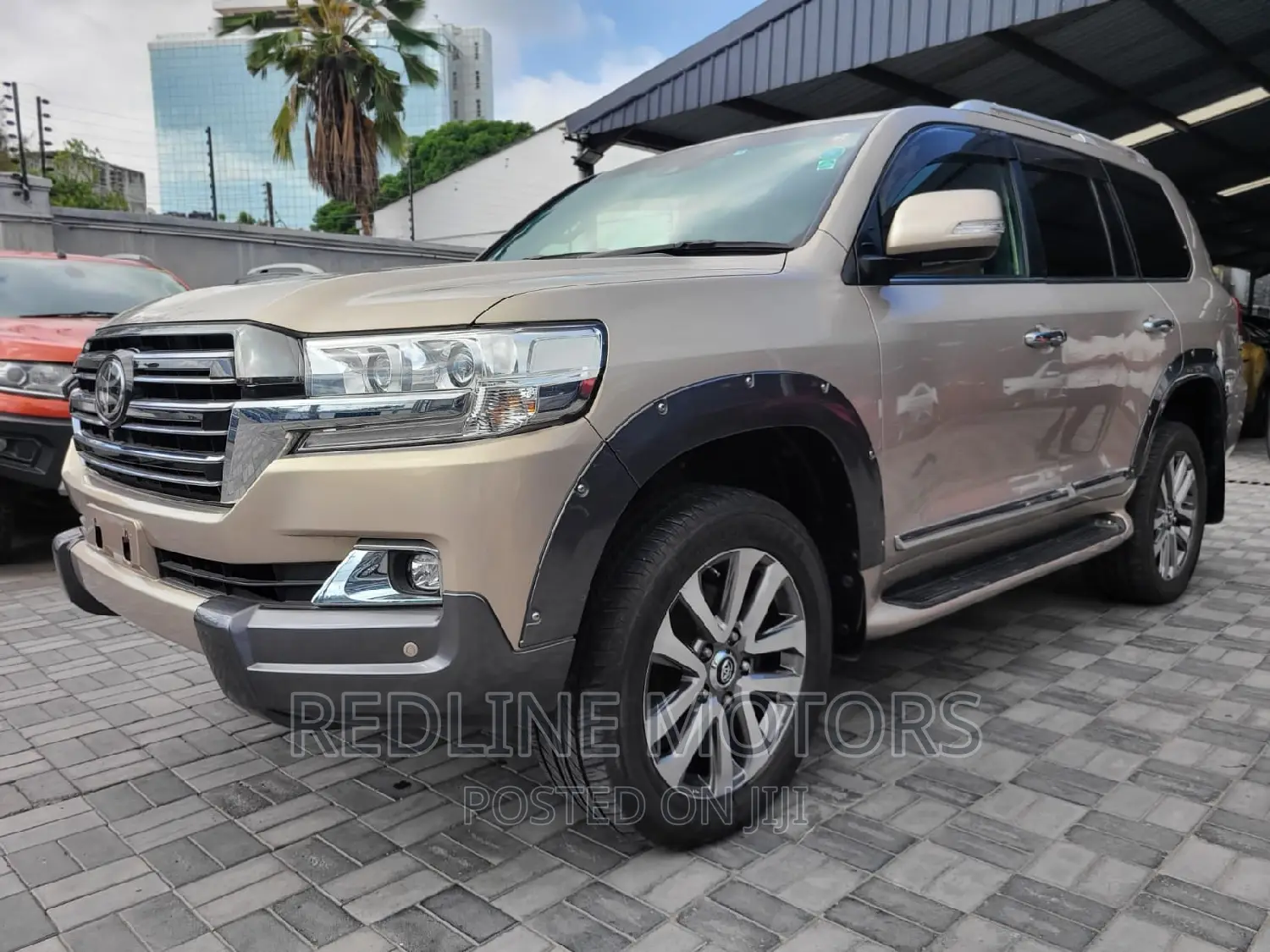 Toyota Land Cruiser 4.6 V8 ZX 2016 Gold