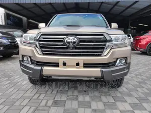 Toyota Land Cruiser 4.6 V8 ZX 2016 Gold