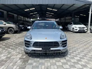 Porsche Macan Turbo 2016 | Gray Edition - Power & Style