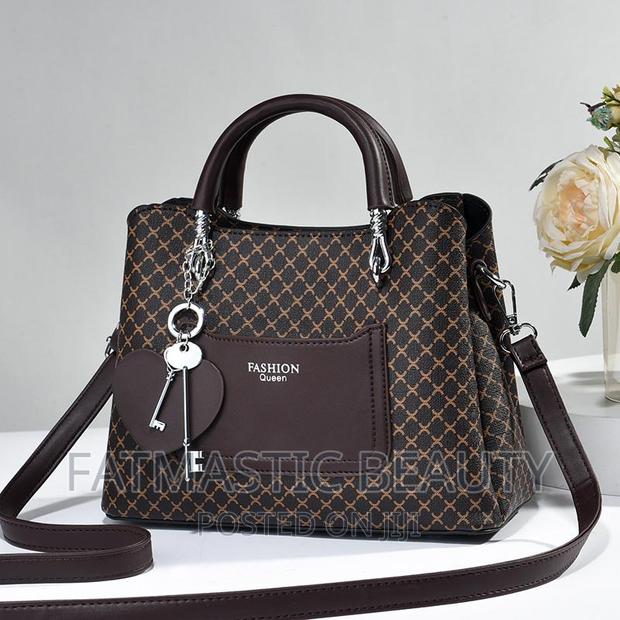 Pretty Slingbag - thumbnail 2