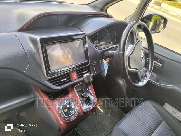 Toyota Voxy 2014 Silver - thumbnail 4