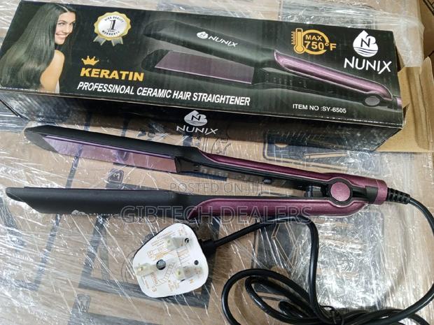 Flat Hair. Flat Iron Hair Straightener - main view