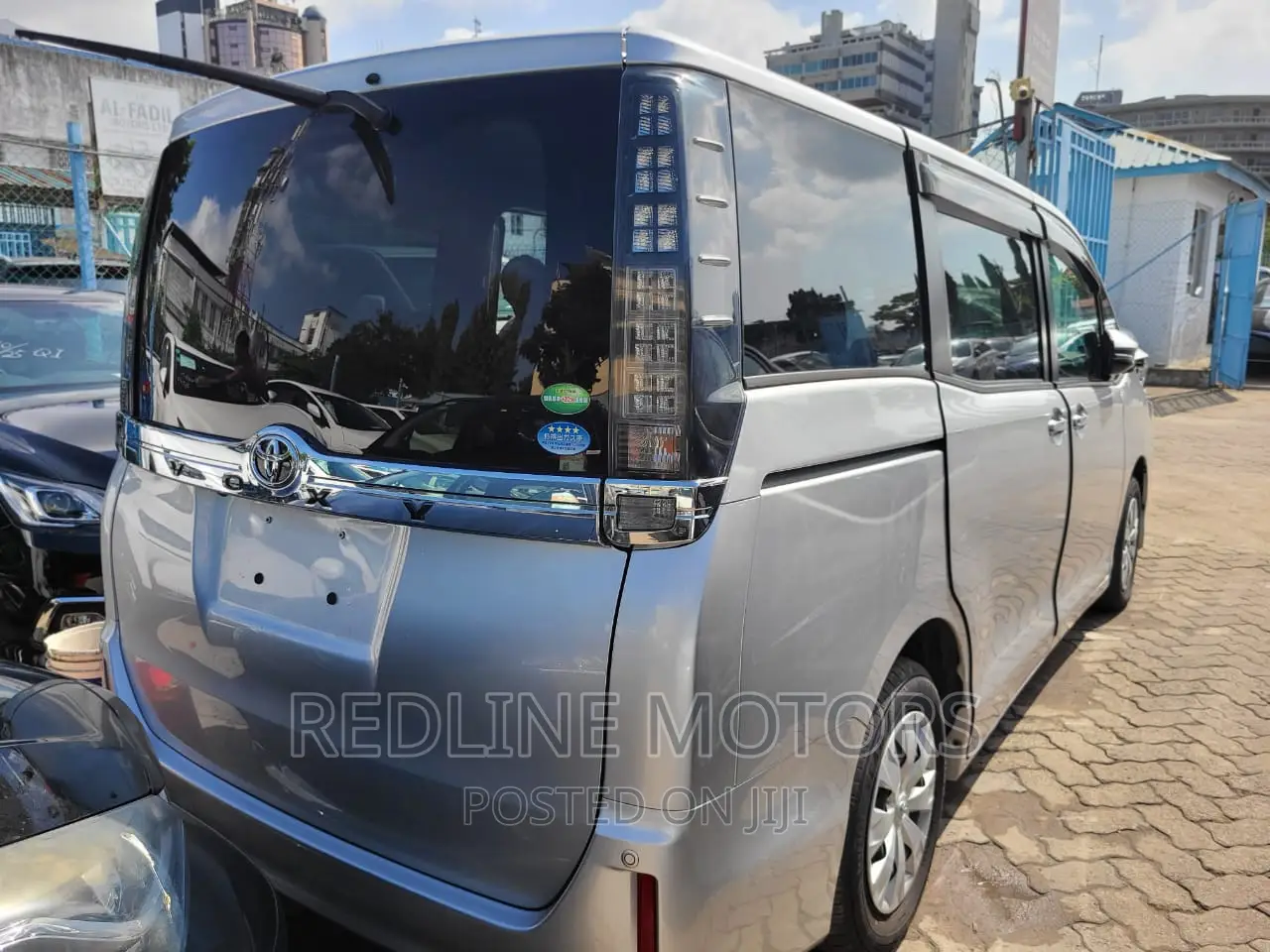 Toyota Voxy 2016 Silver