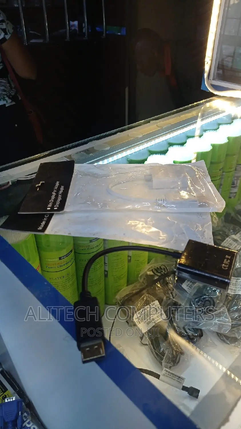 Display Port to Vga Adapter