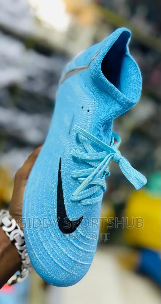 Nike Phantom Luna