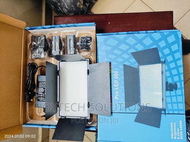 Professional LED Uc 600 Photo Video Light Kit - main view