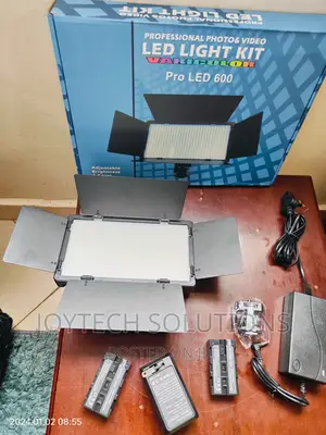 Photo Video LED Light Kit Pro LED 600 With Stand