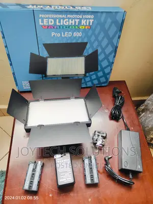 Bland New Led Uc 600professional Photo Video Led Light Kit
