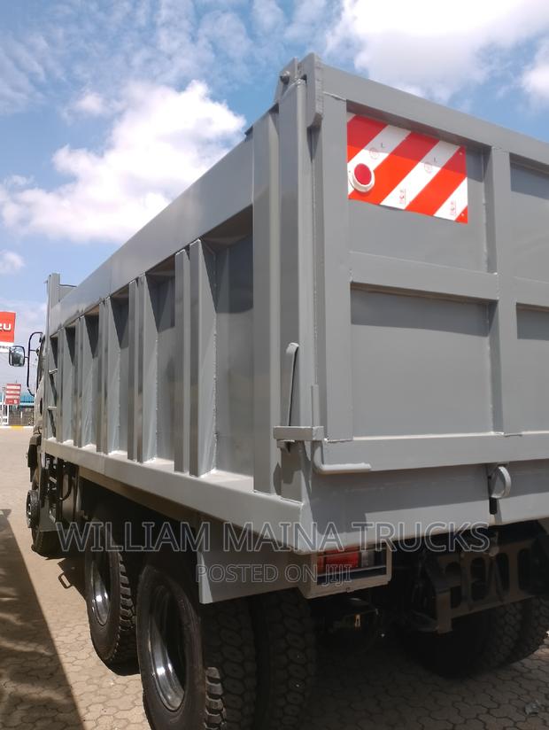 Isuzu FVZ 34T (Tipper)