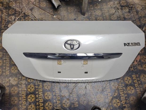 Toyota Belta 2010 Boot - main view