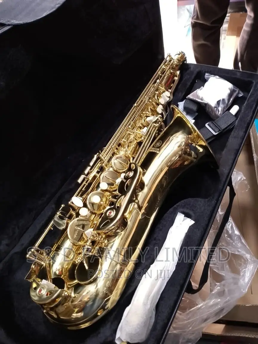 Yamaha Tenor Saxophone Gold Lacquer Finish