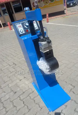 Tyre Vulcanizers Machine **